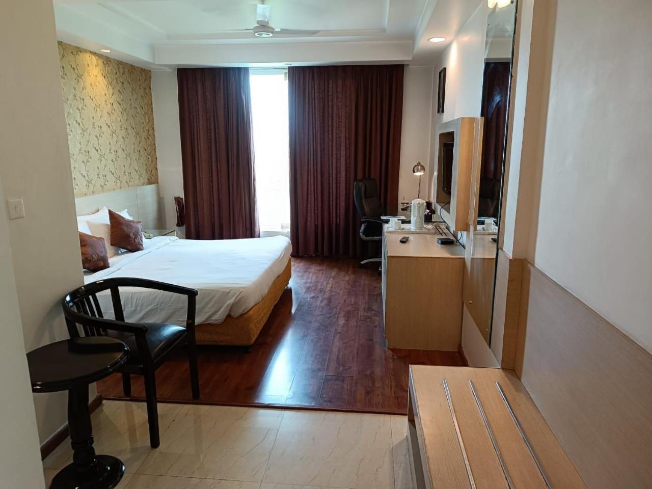 Hotel Amer Green'S Μποπάλ Εξωτερικό φωτογραφία